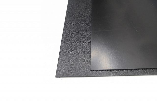Листы ПНД черного цвета