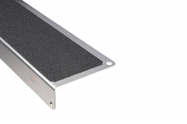 Пластина с углом алюминиевая с противоскользящей лентой Mehlhose