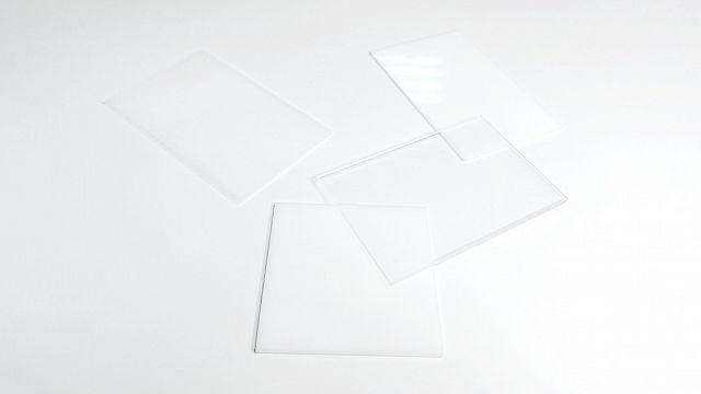 Листы акриловые Plexiglas